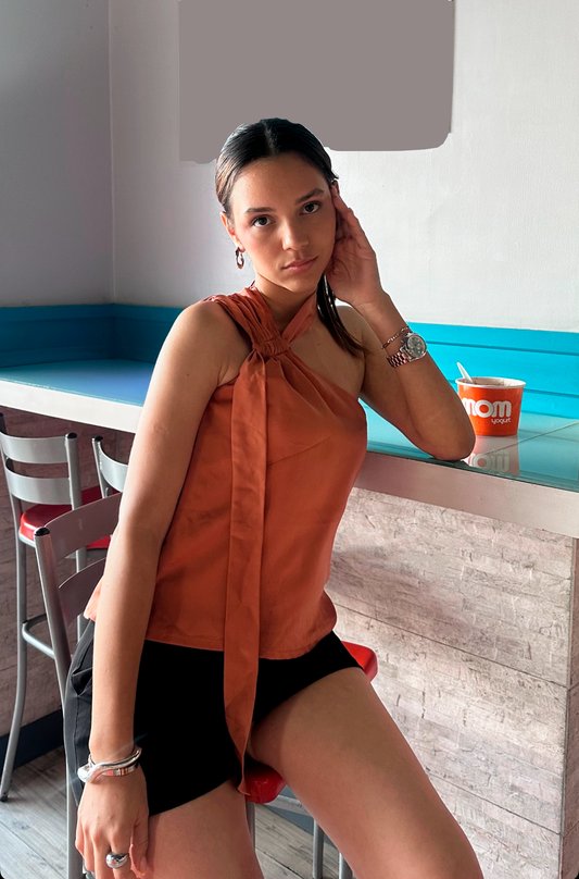 Blusa de Seda Asimétrica