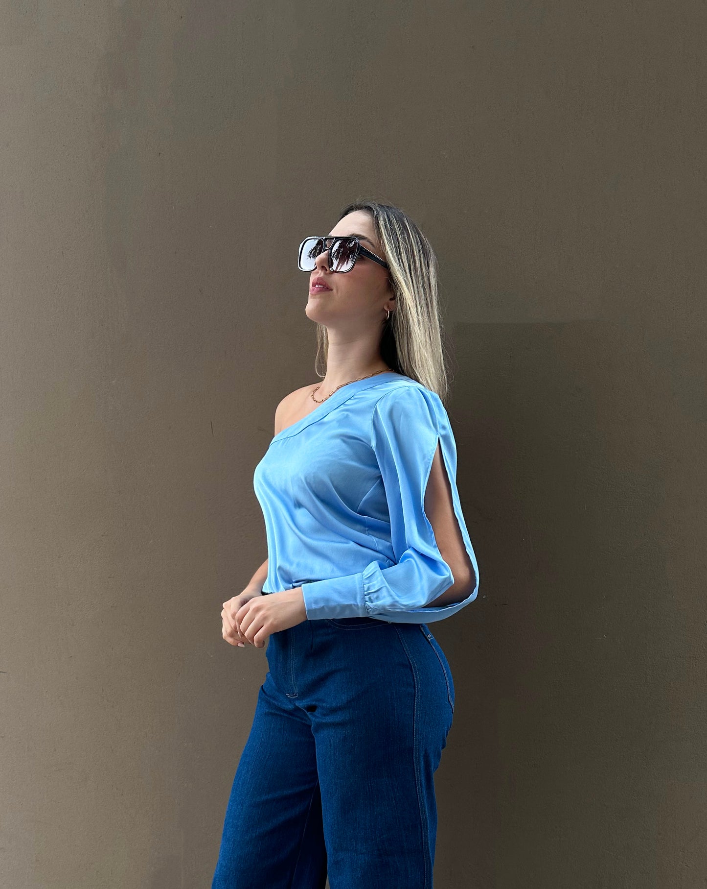 Blusa Asimétrica "Celeste"